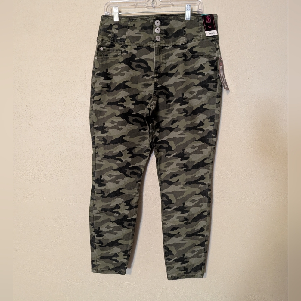 No Boundaries Camouflage Women Jeans